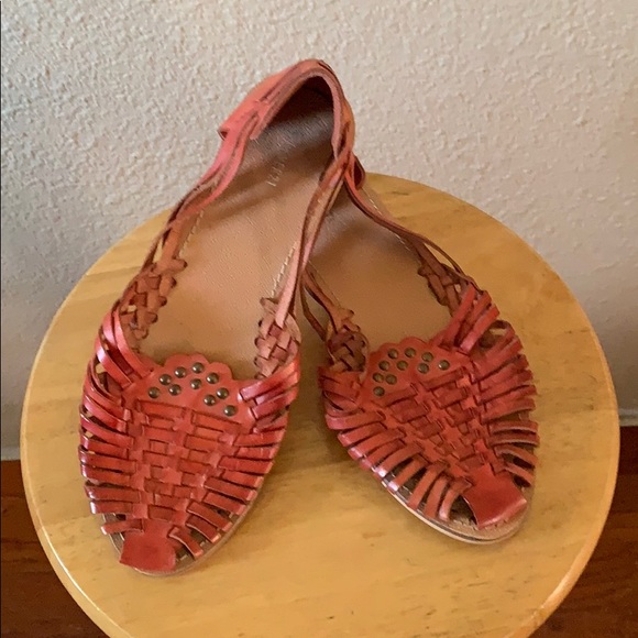 huaraches - Picture 1 of 5
